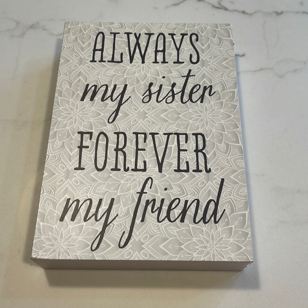 Belle Maison Art Box, 7” x 5”.
